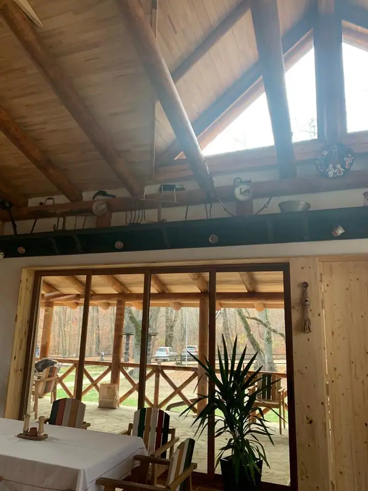 Proiect din lemn realizat de echipa DG WoodenHouse, imaginea 2