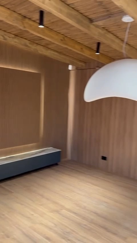 Tur video al proiectului DG WoodenHouse, secvența 11